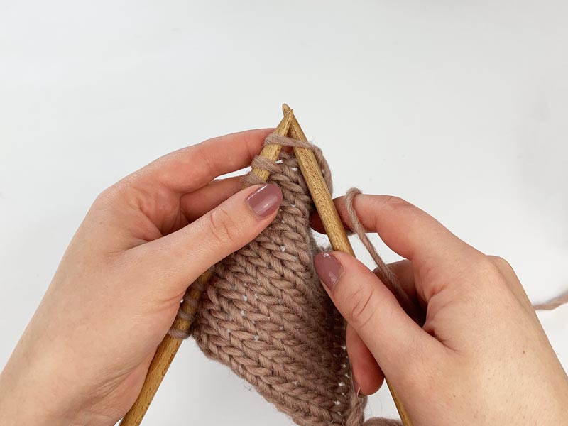 The Knit Stitch Step 1